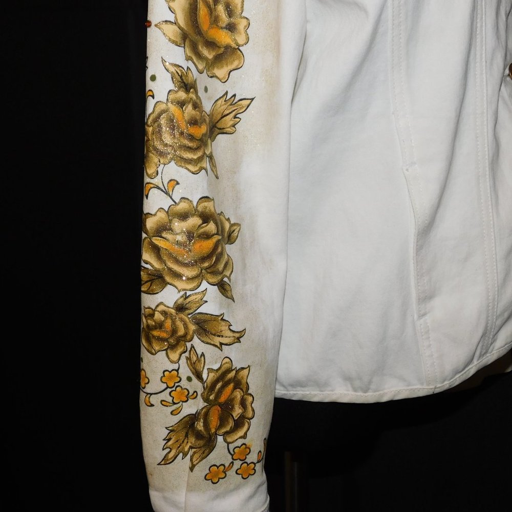 DG2 By Diane Gilman White Denim Jacket Painted Floral, Studs & Rhinestones - Picture 5 of 13